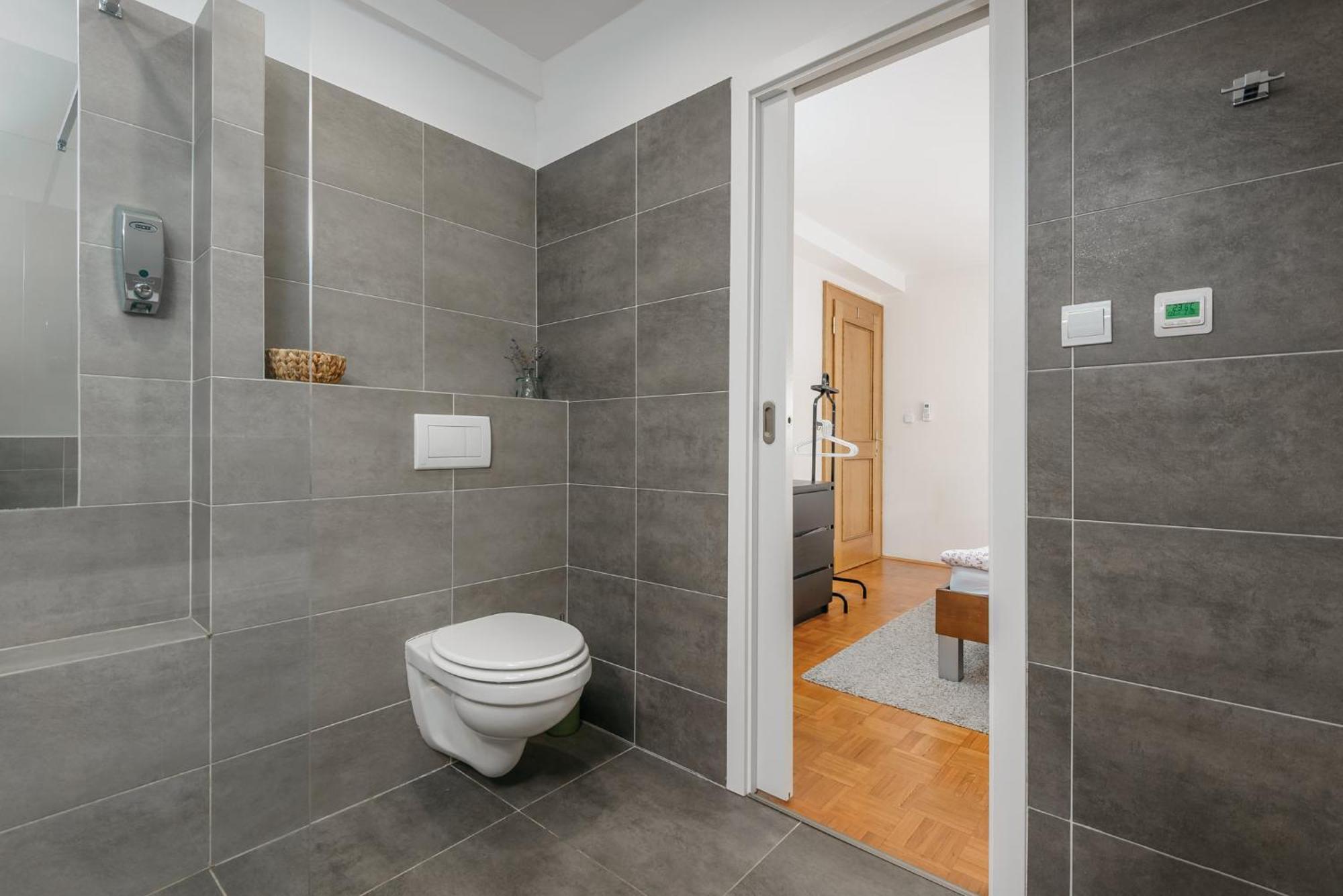 Roy 2 Bdr With Castle View, Parking & Ac Apartmán Praha